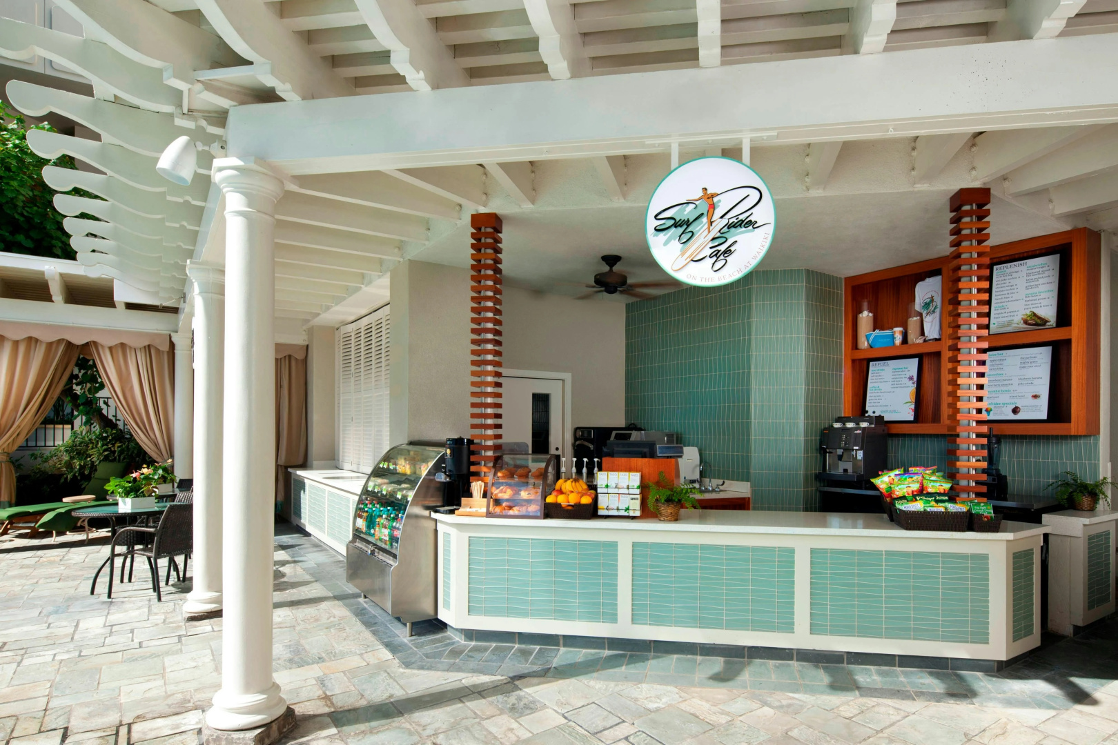 Photo - Moana Surfrider, A Westin Resort & Spa, Waikiki Beach