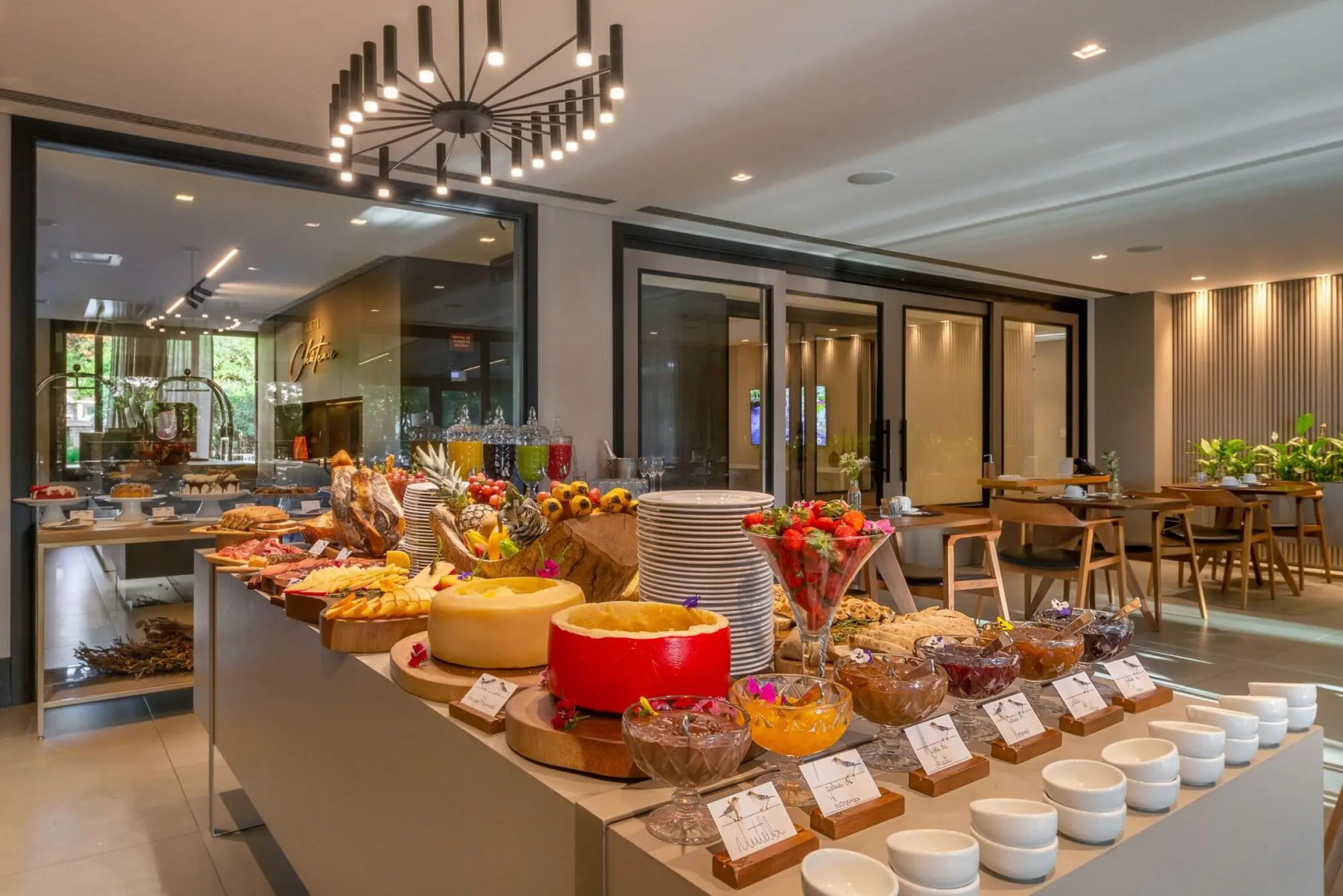 Photo - Chateau Laghetto Collection Oficial