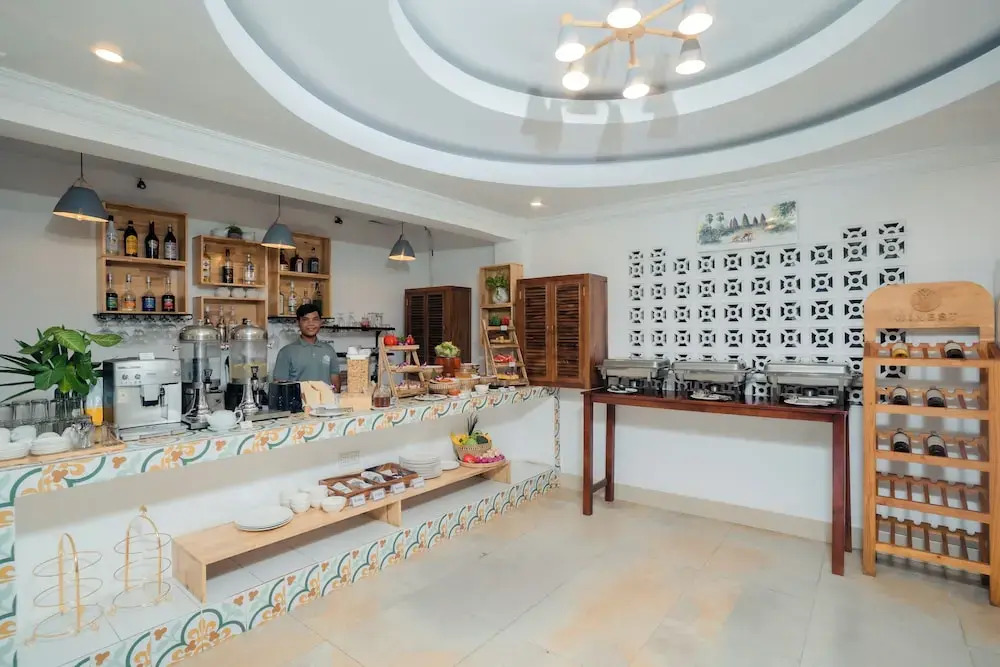 Photo - White Corner Hotel