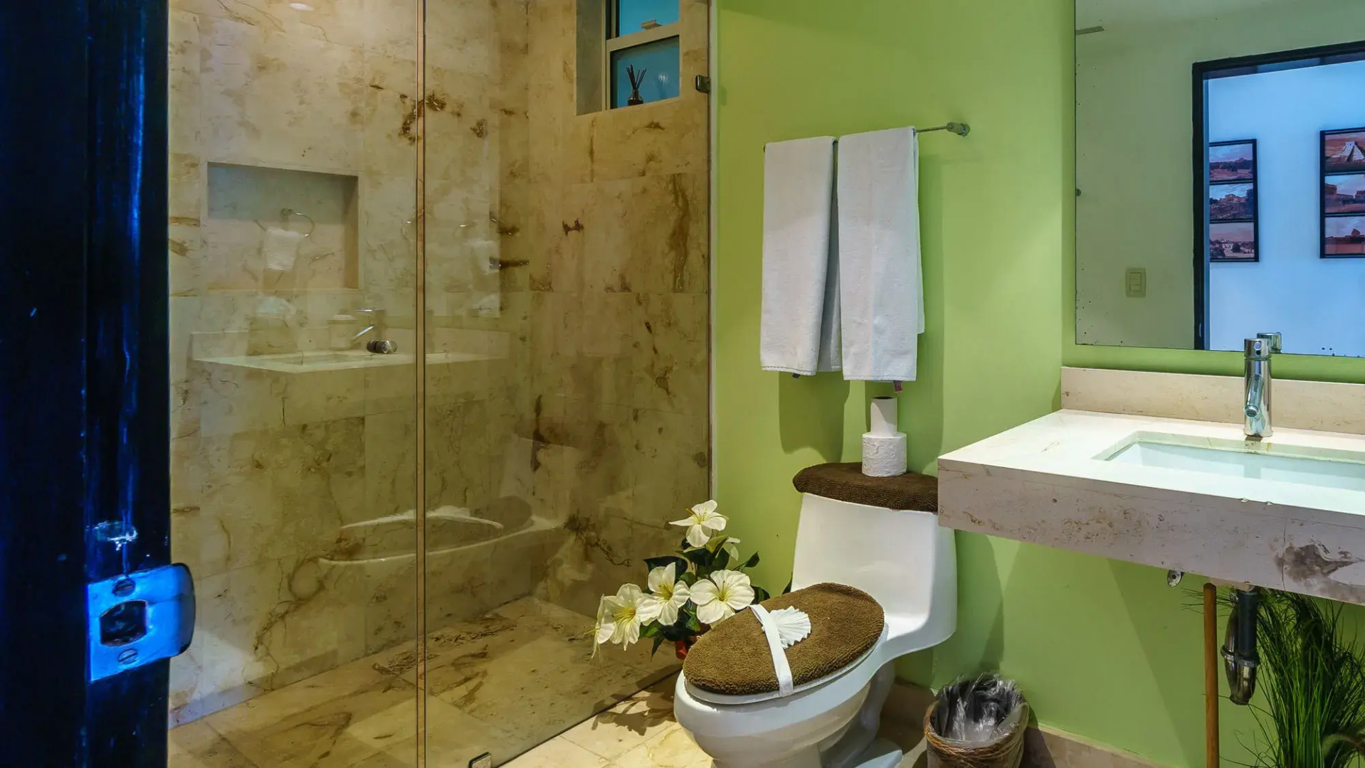 Foto - The Elements Oceanfront & Beachside Condo Hotel