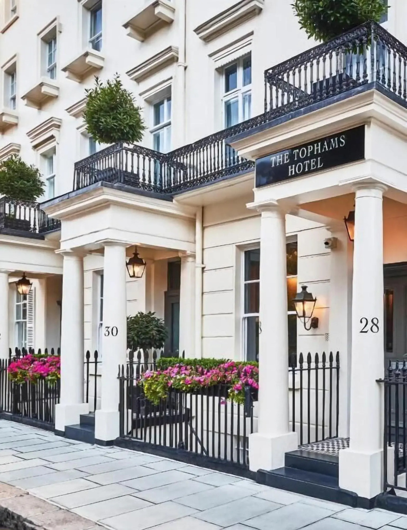 Photo - Tophams Hotel