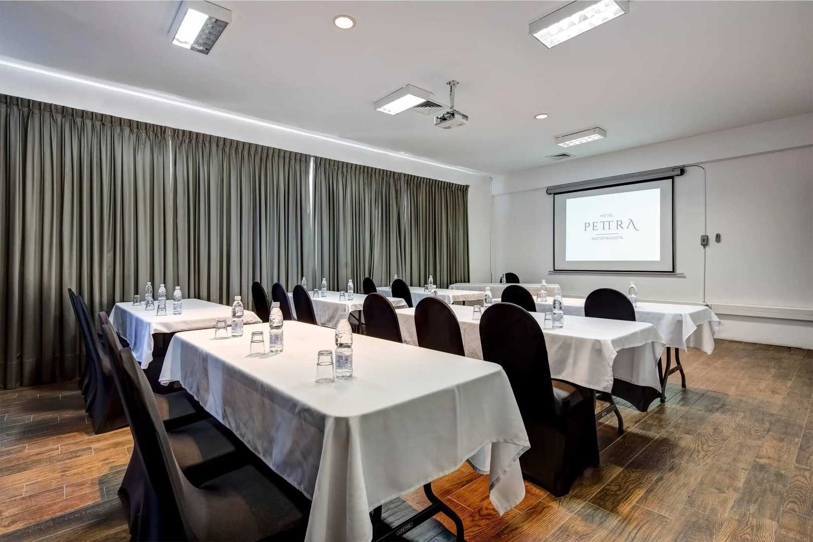 Foto - Wyndham Garden Antofagasta Pettra