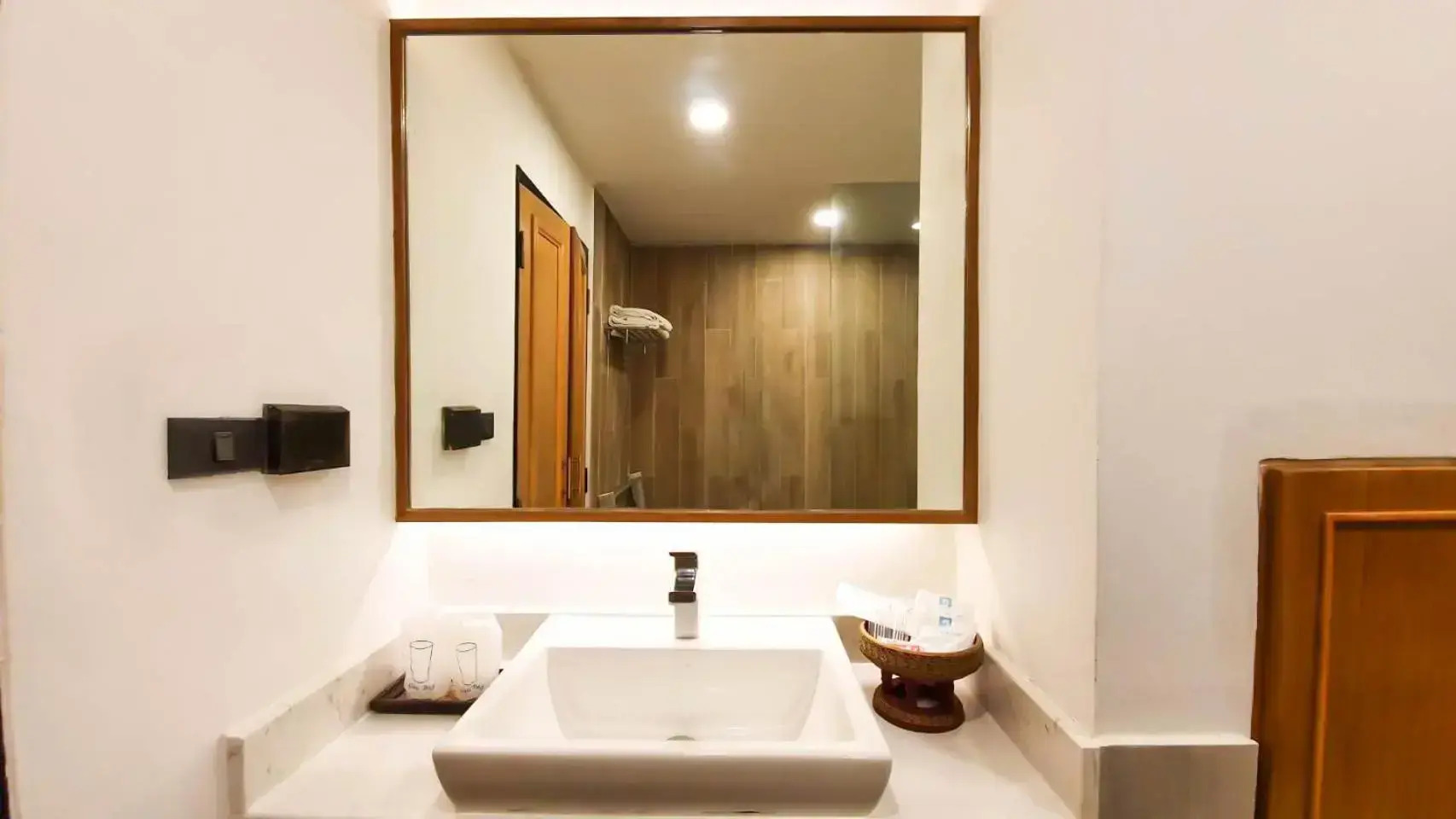 Photo - Big Tree Old Town Hotel