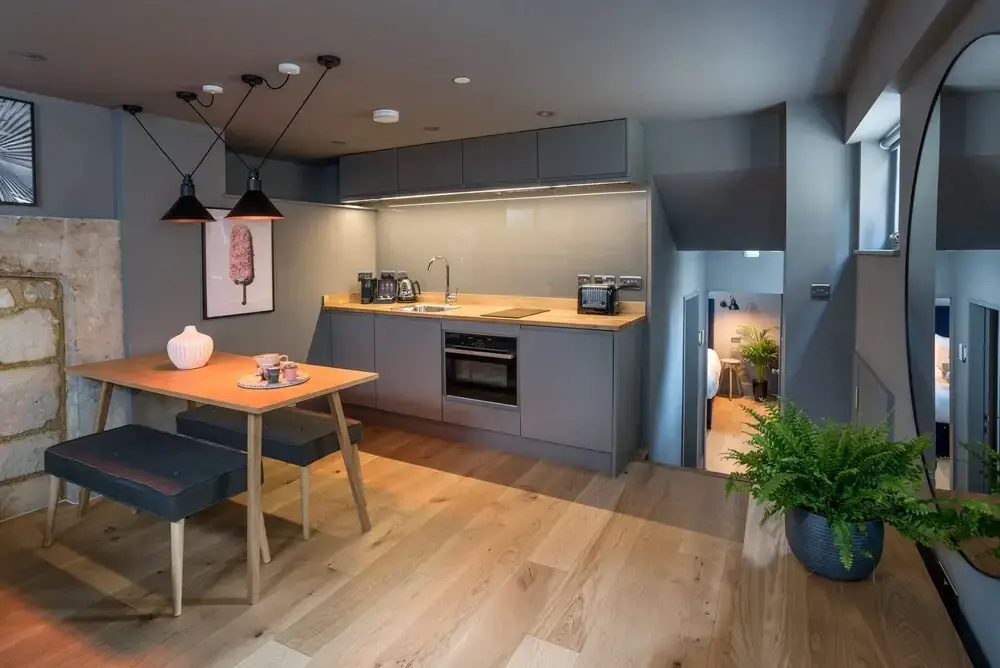 Photo - Hiding Space - Trim Street Apartments