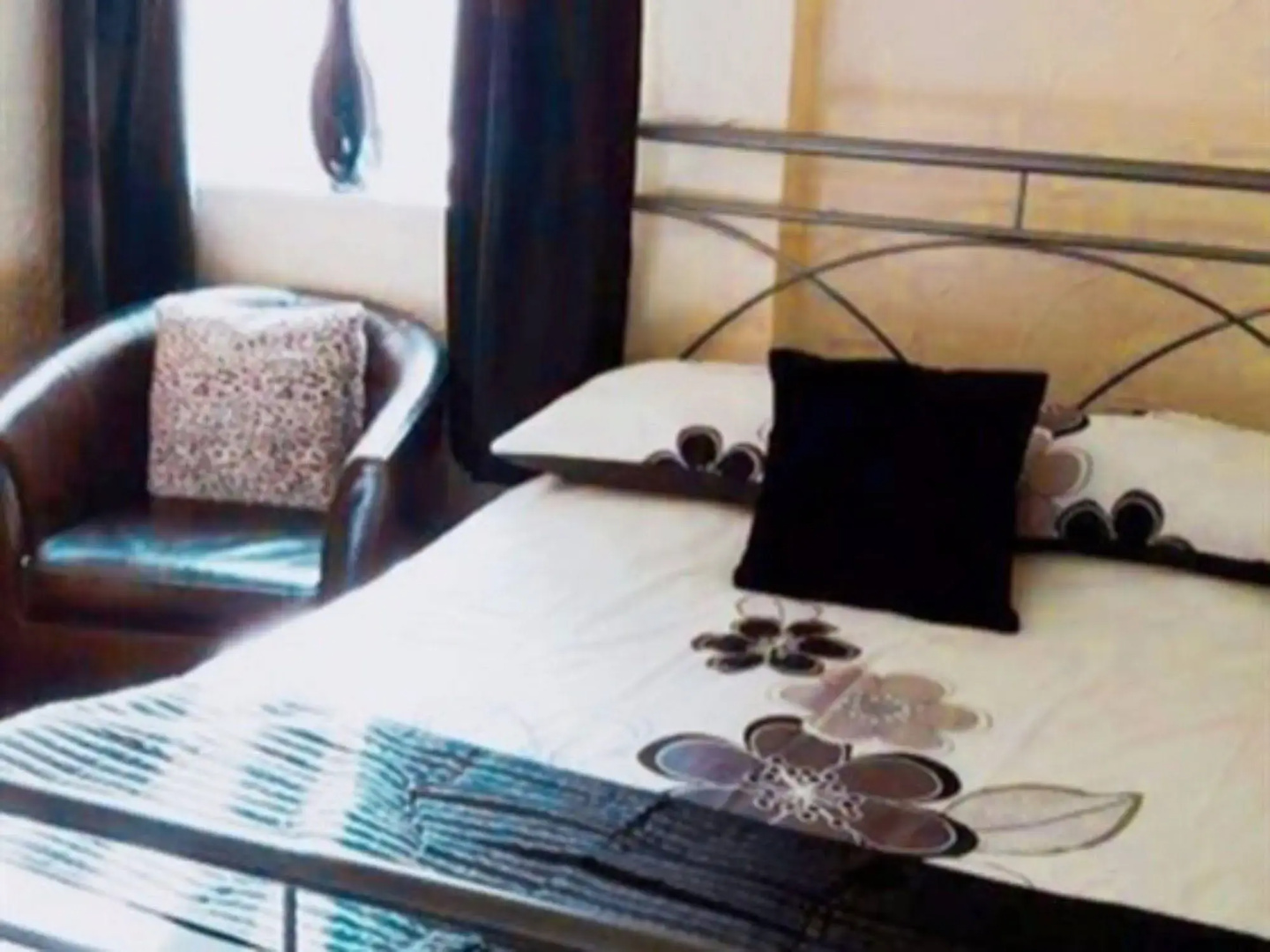 Photo - Bridle Lodge Apartments