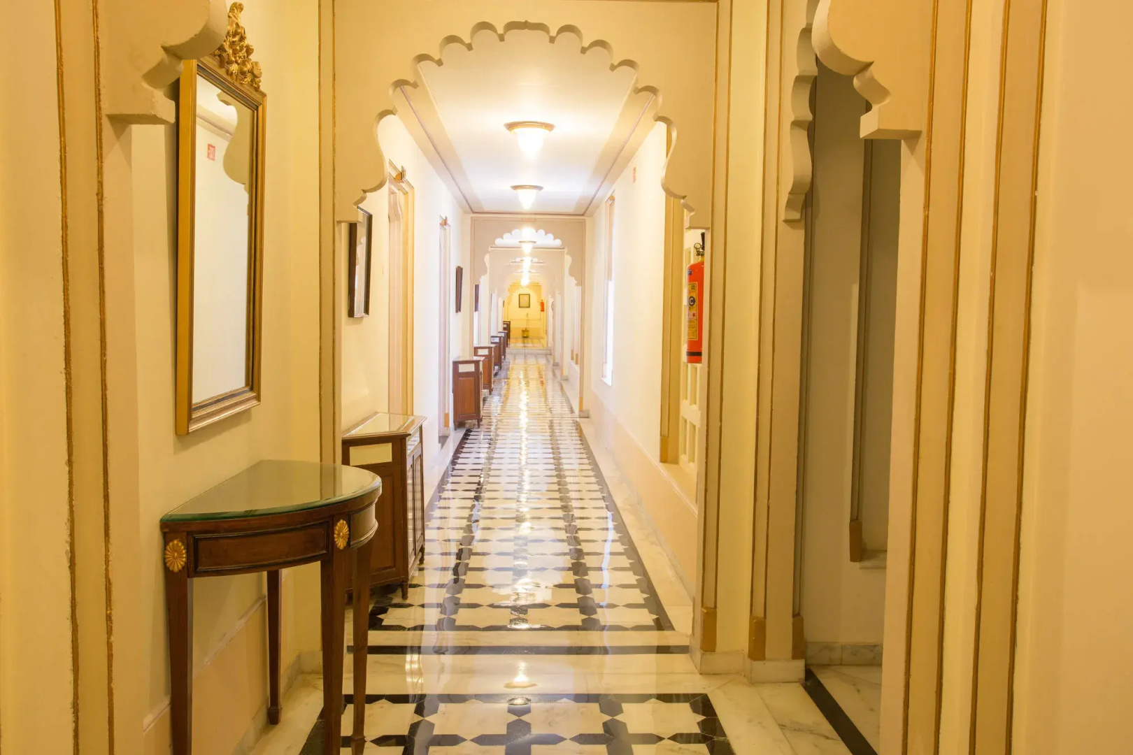 Photo - Taj Fateh Prakash Palace