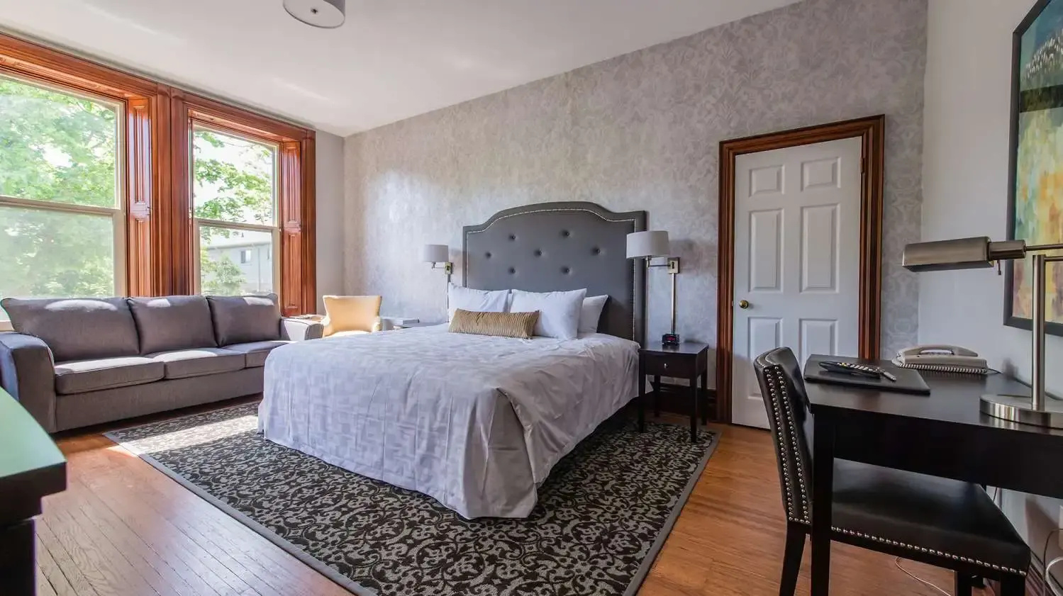 Photo - Idlewyld Inn & Spa