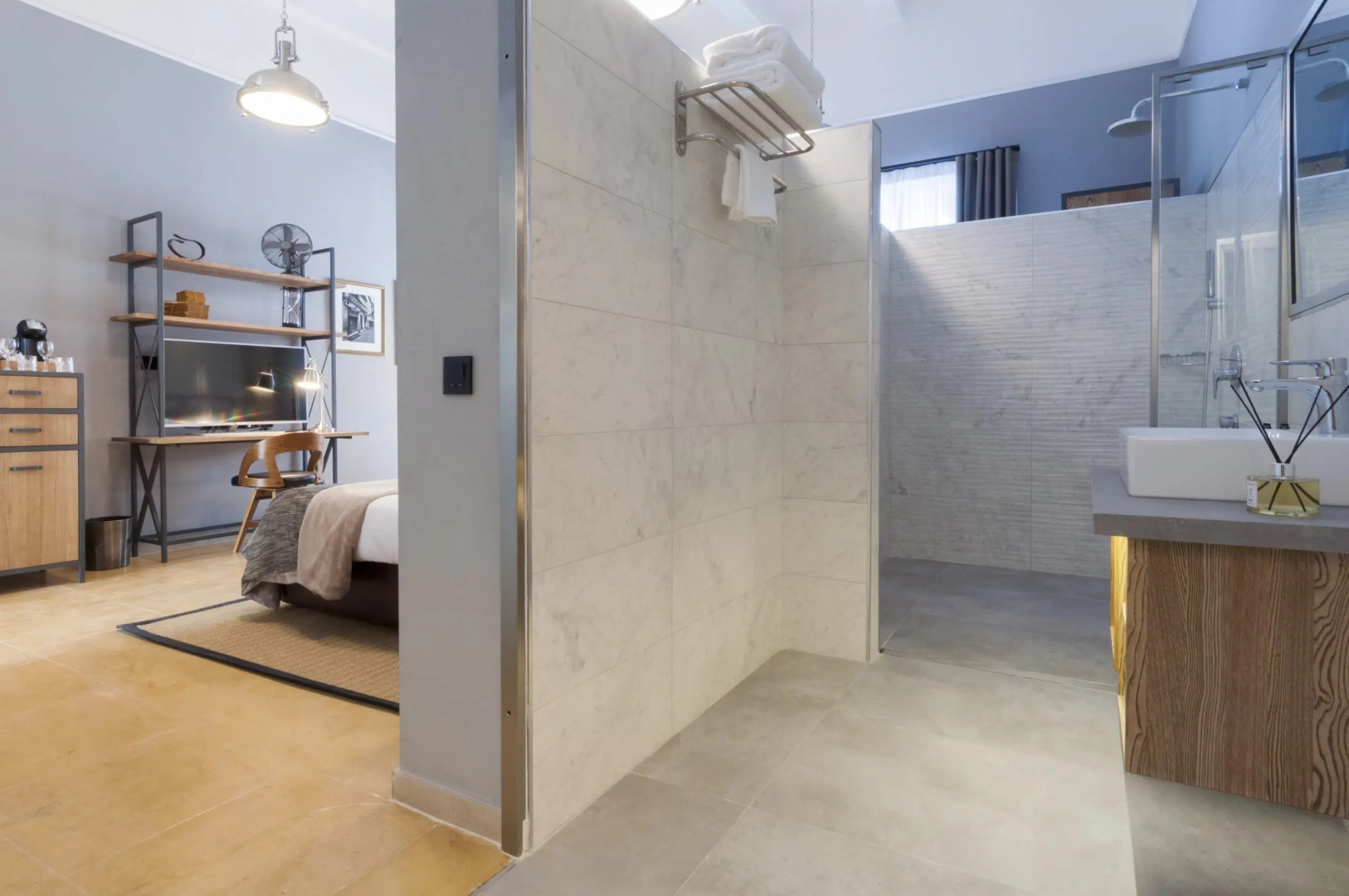 Photo - AX The Saint John