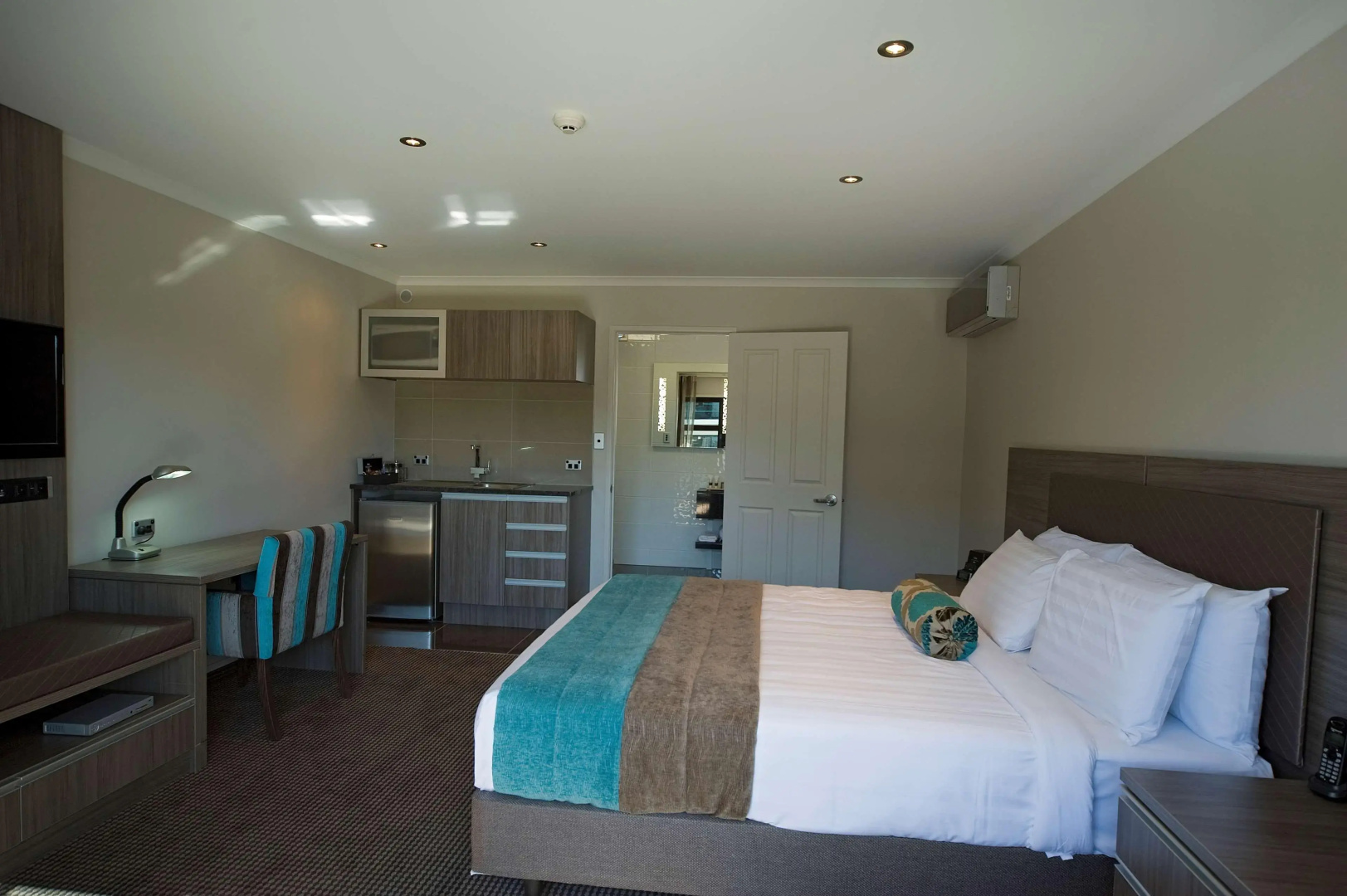 Photo - Best Western Ellerslie International