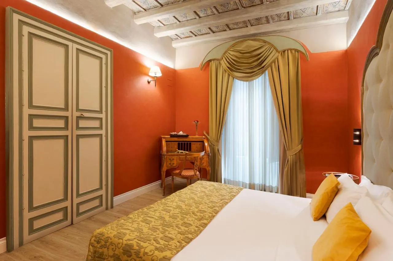 Photo - Palazzo Arone dei Baroni di Valentino