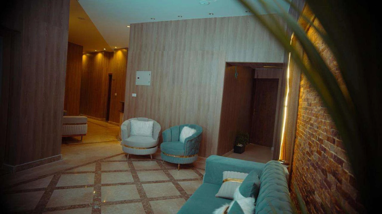 Foto - Rotana Palace Suites