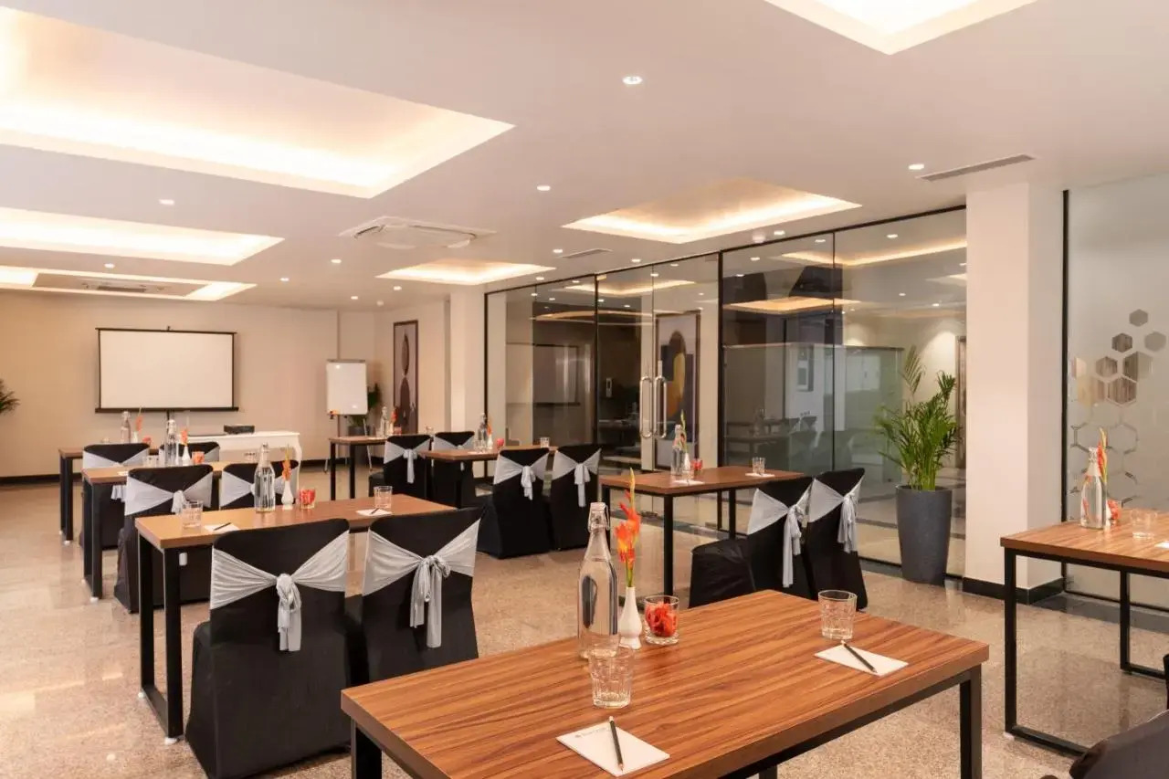 Foto - Foxtrail, Sector 42 - AM Hotel Kollection