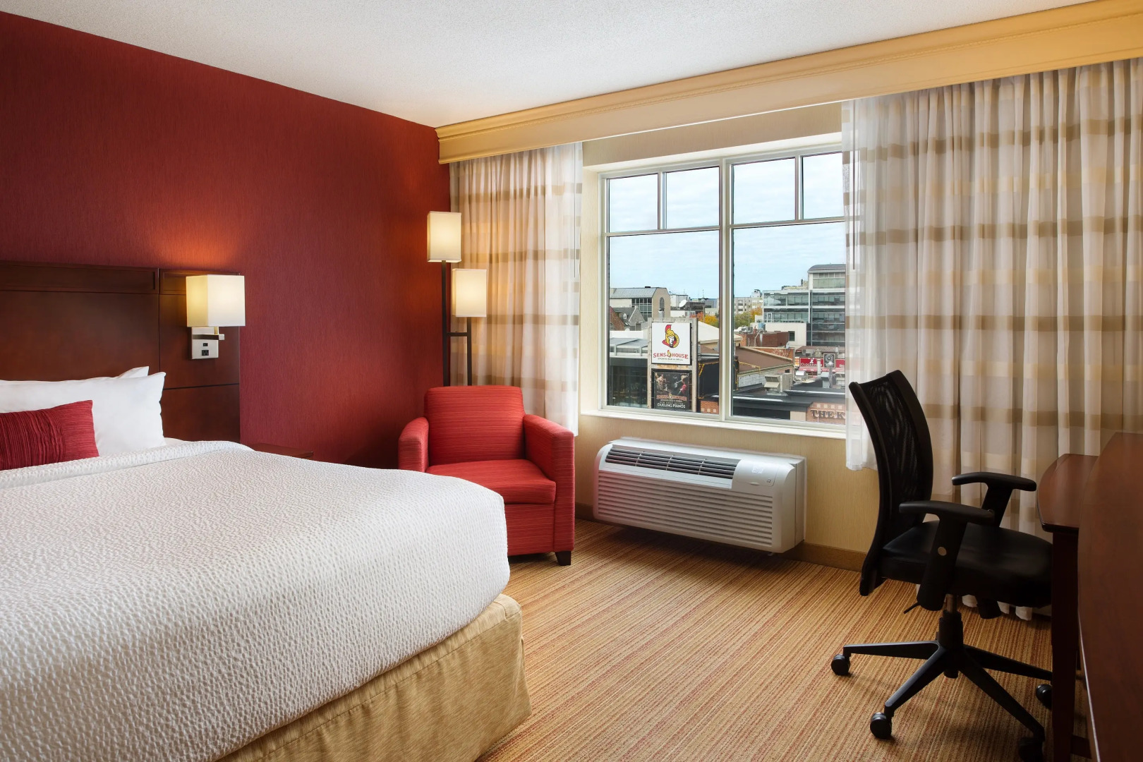 Foto - Courtyard by Marriott Ottawa Downtown