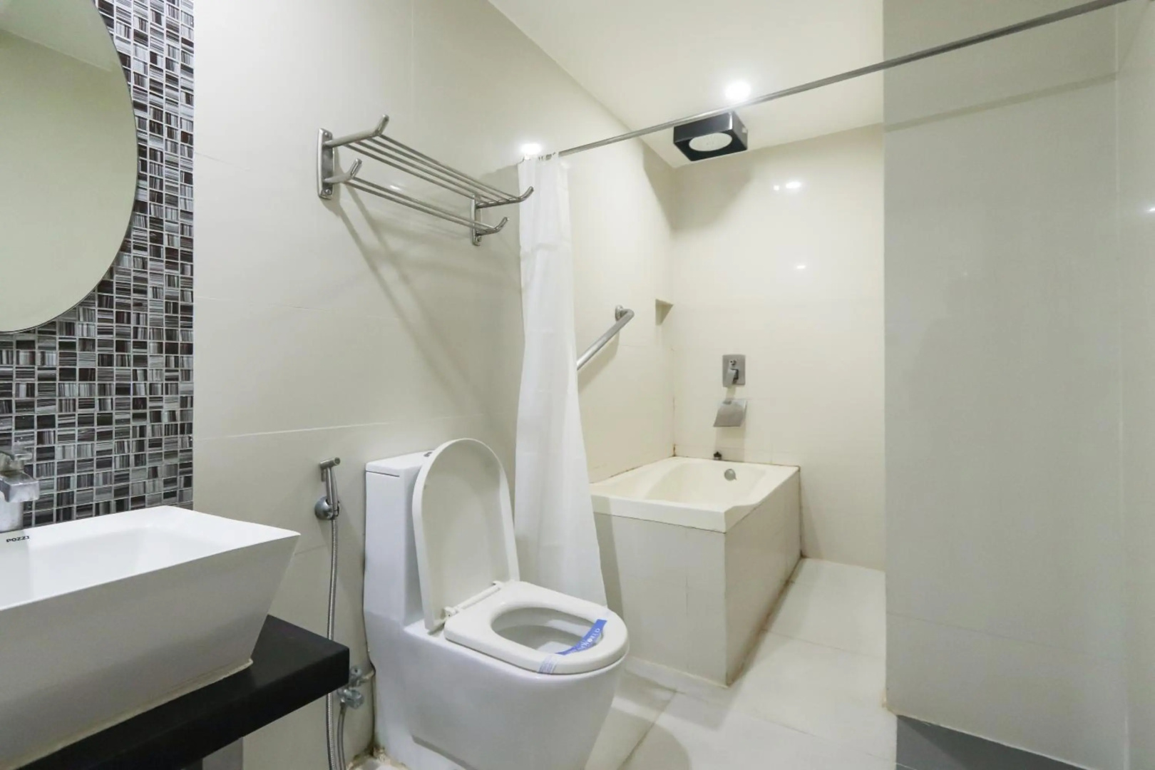 Photo - Hotel DreamWorld North EDSA