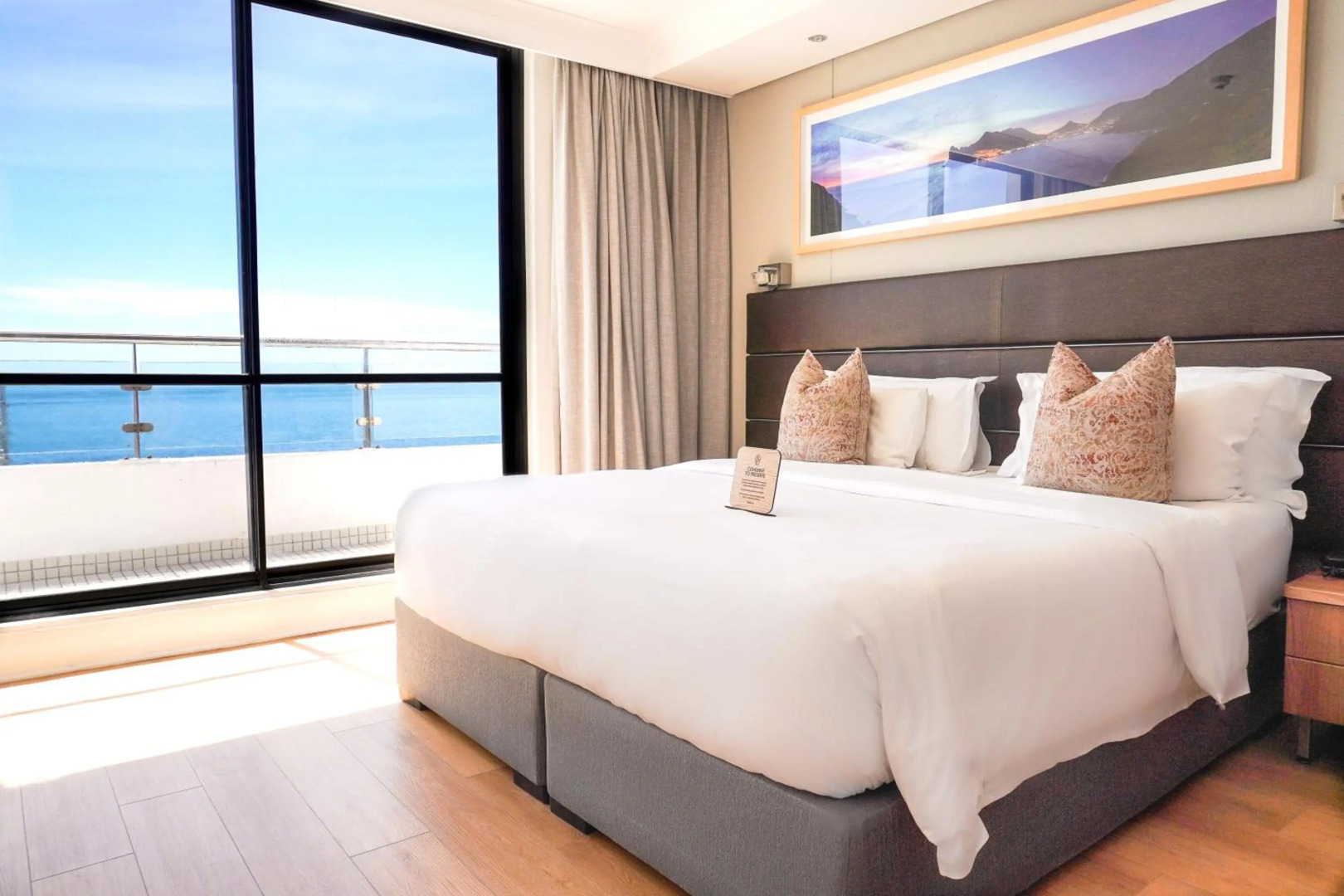 Photo - President Hotel