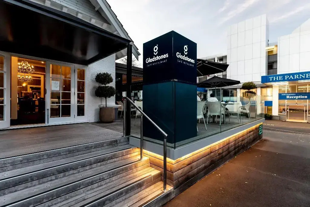 Photo - The Parnell Hotel & Conference Centre