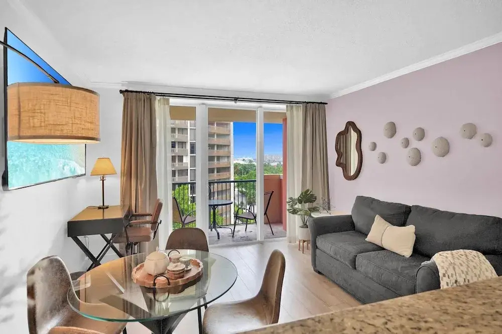 Foto - Serene Cozy Retreat with Balcony Free Parking