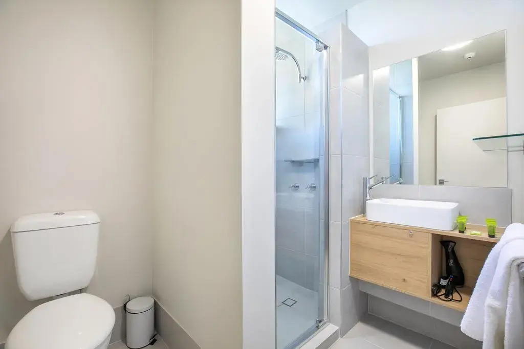 Photo - Nightcap at Chardons Corner Hotel