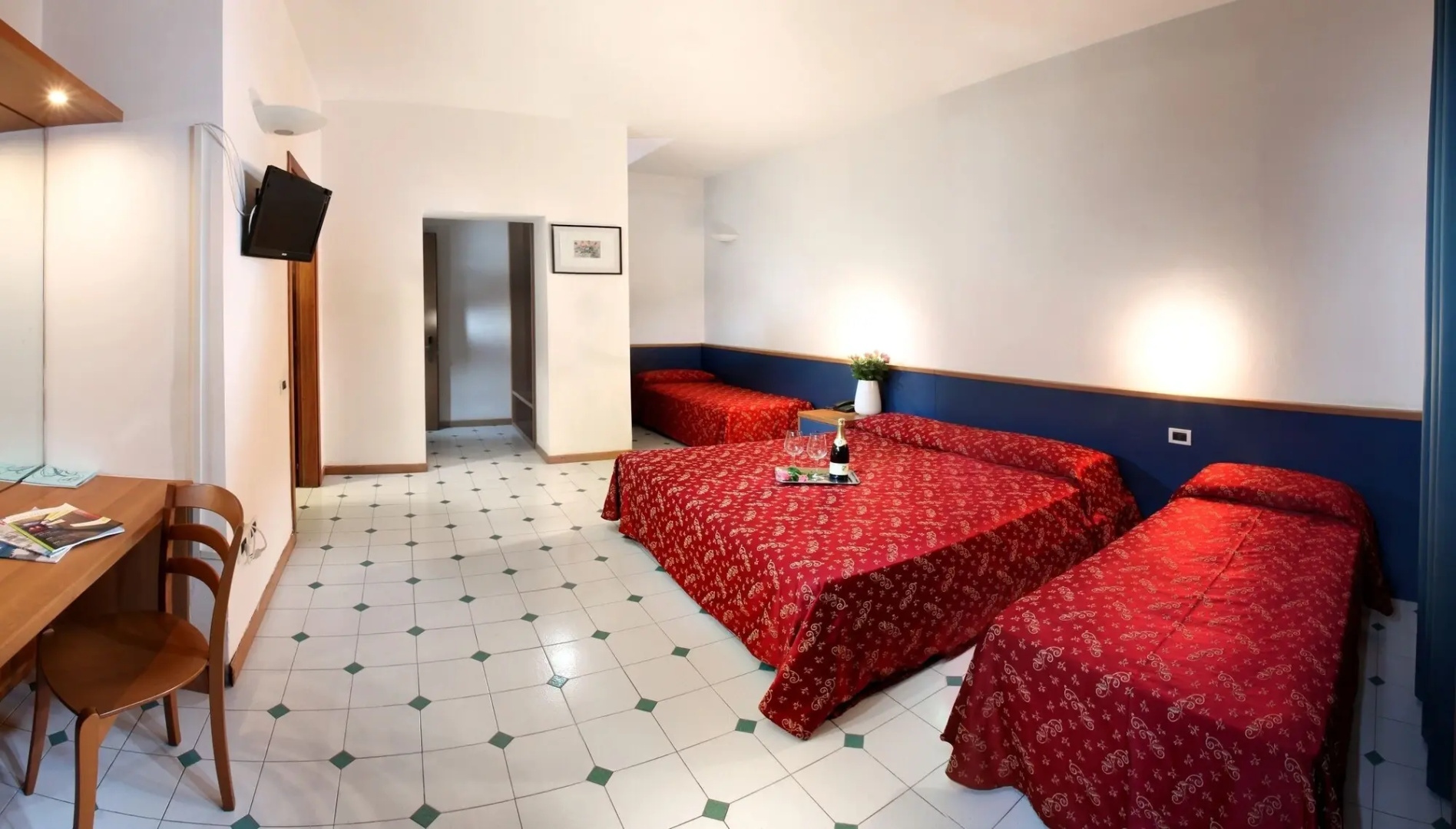 Photo - Hotel Mediterraneo