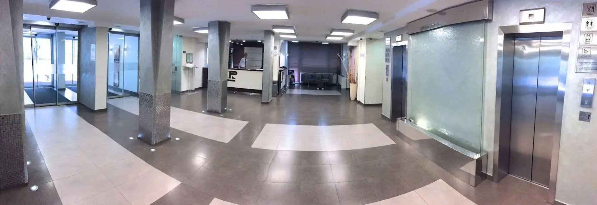Foto - Hotel Srbija-FREE PARKING