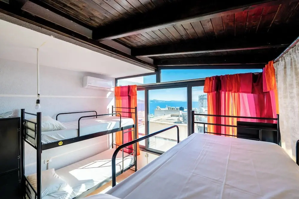 Foto - Lazy Roo Hostel Saranda