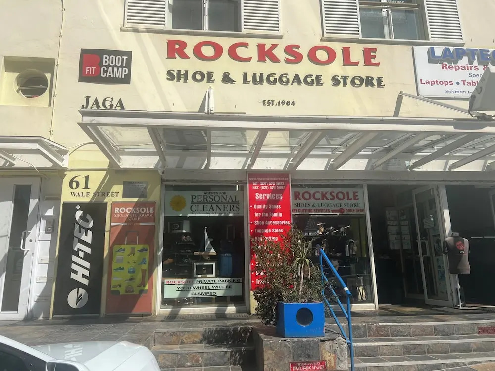 Photo - M&B Backpackers