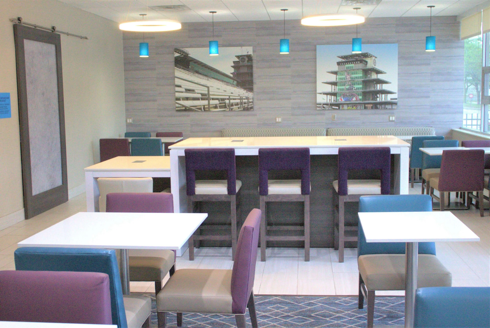 Foto - La Quinta Inn & Suites by Wyndham Indianapolis Downtown