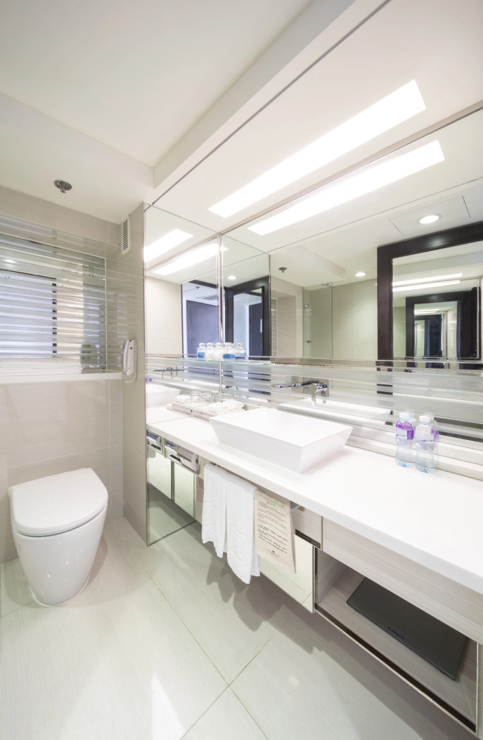 Photo - Regal Oriental Hotel