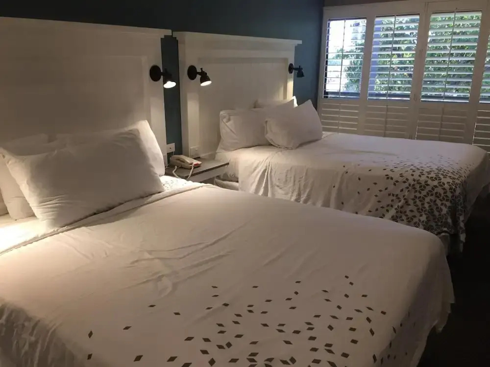 Photo - Pacific Shores Inn