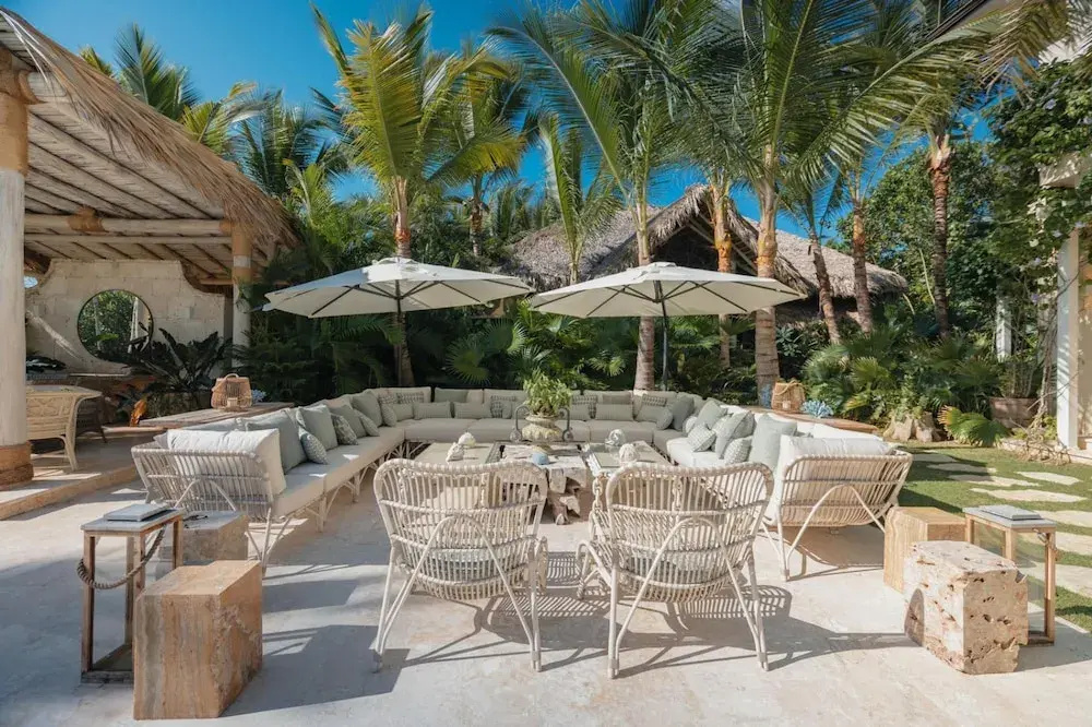 Foto - Unique lake-front 10-bedroom mansion in most luxurious resort of the caribbean