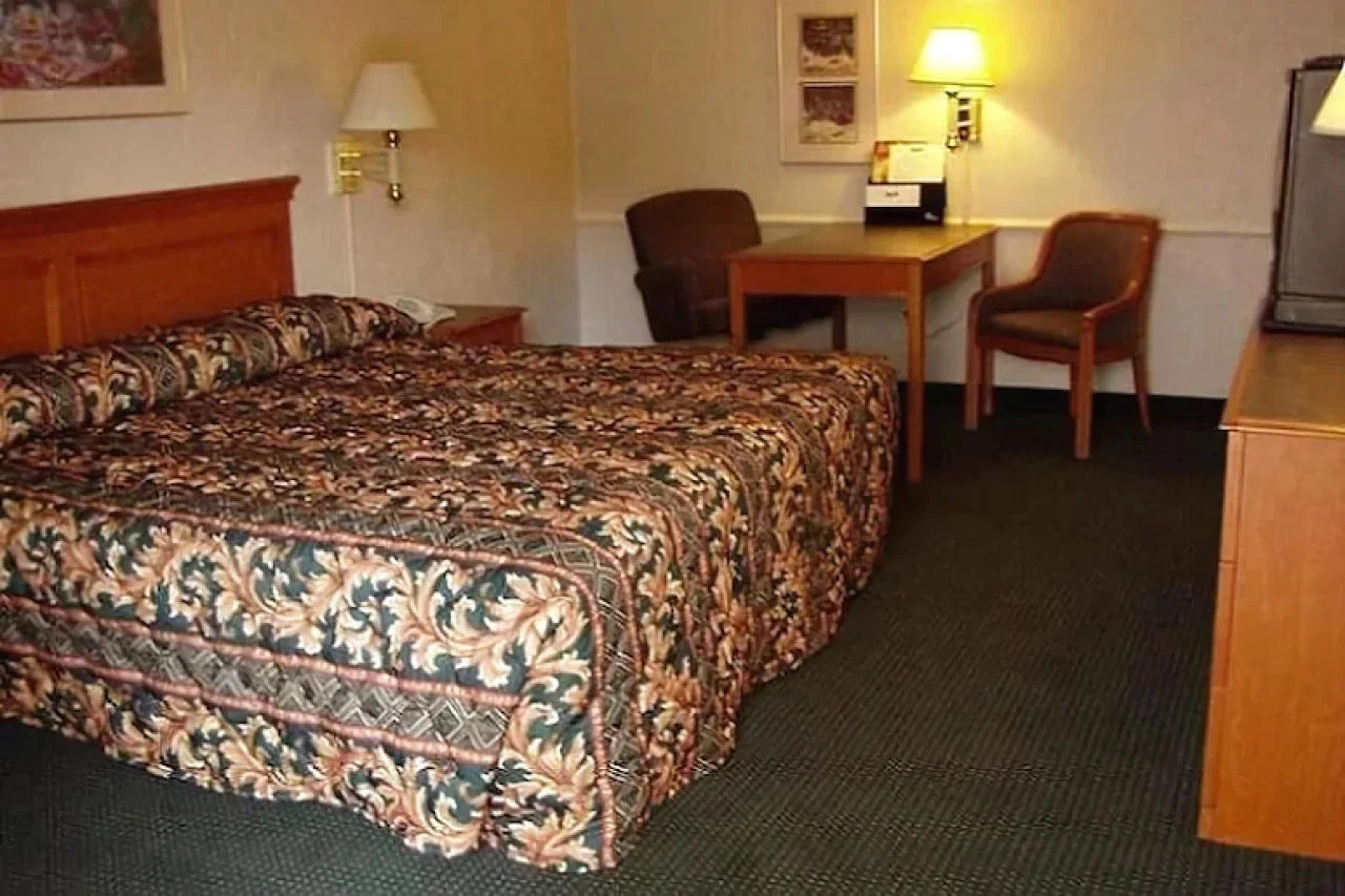Photo - America's Inn Houston