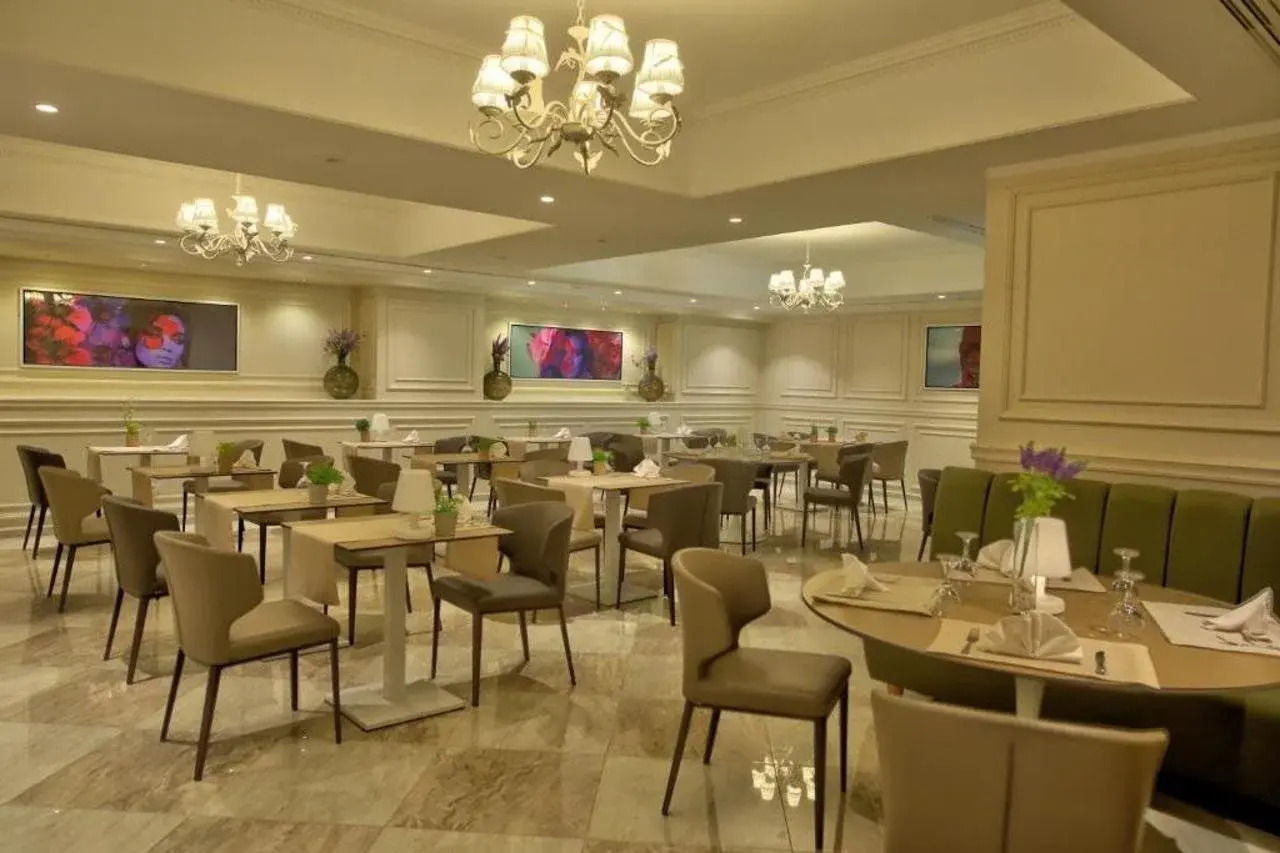 Photo - Hotel Lac Leman, LES BERGES DU LAC