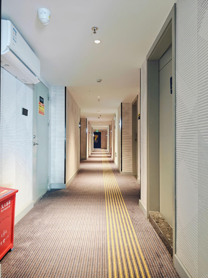 Foto - 7 Days Inn Shenzhen Luohu Port East Gate Subway Station Branch