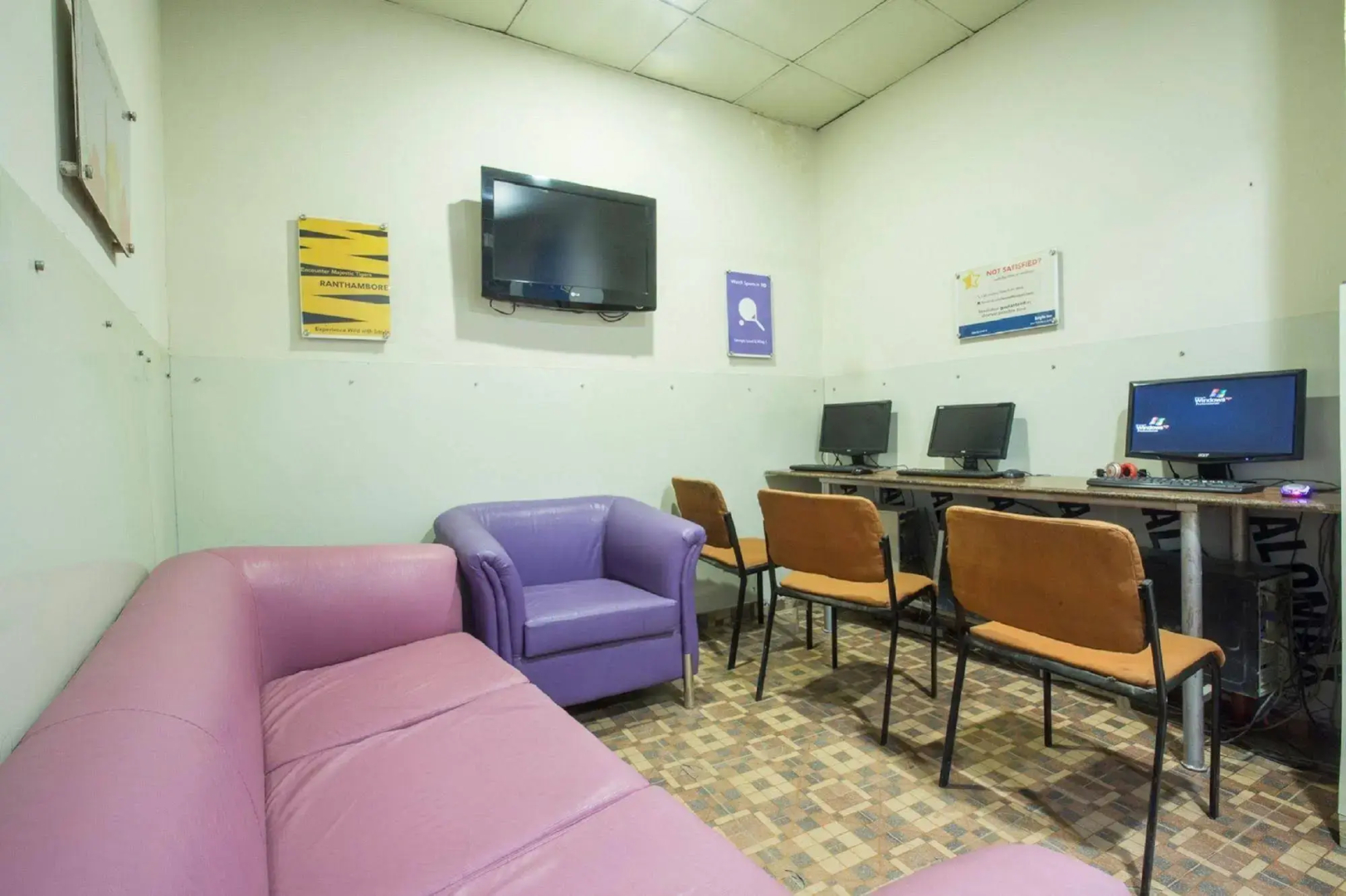 Foto - Smyle Inn - Best Budget Hotel near New Delhi Train Station