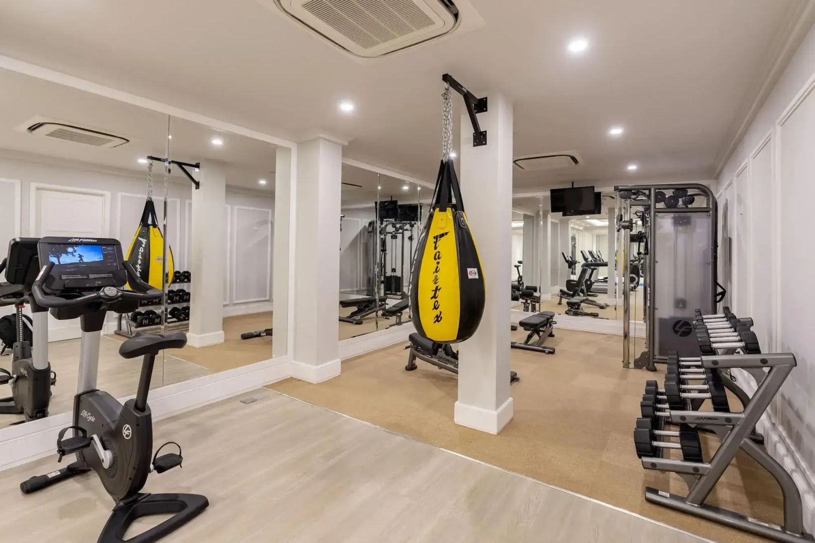 Photo - Mia Saigon – Luxury Boutique Hotel