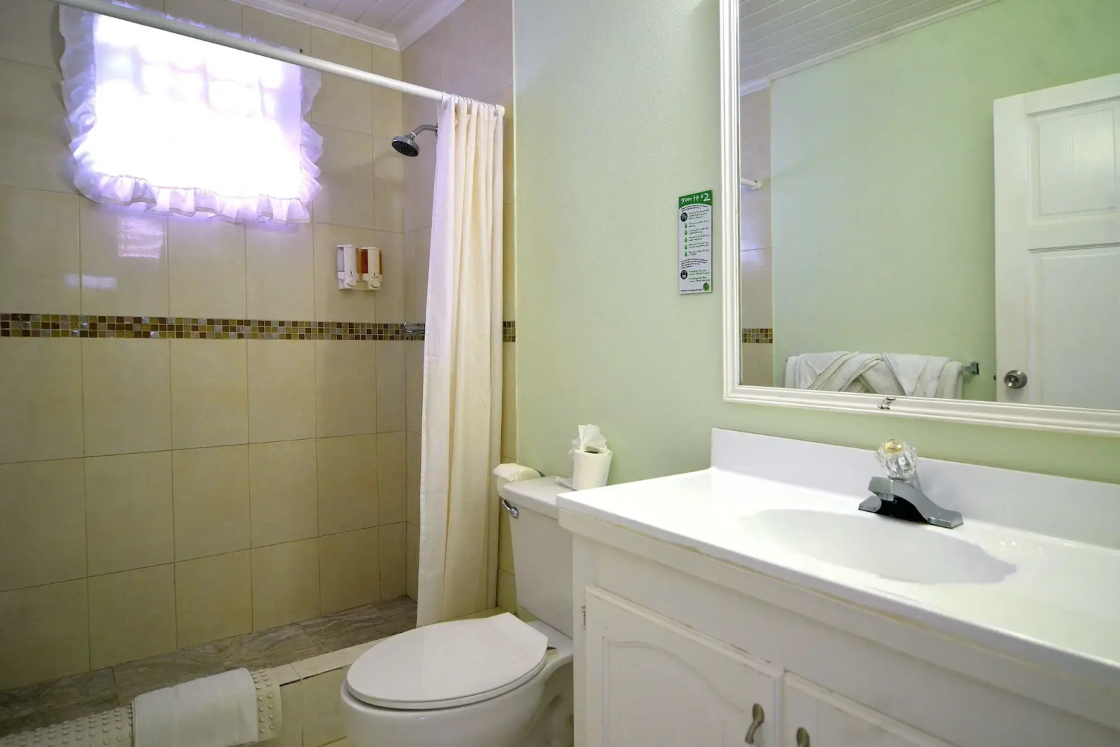 Photo - Dover Beach Hotel