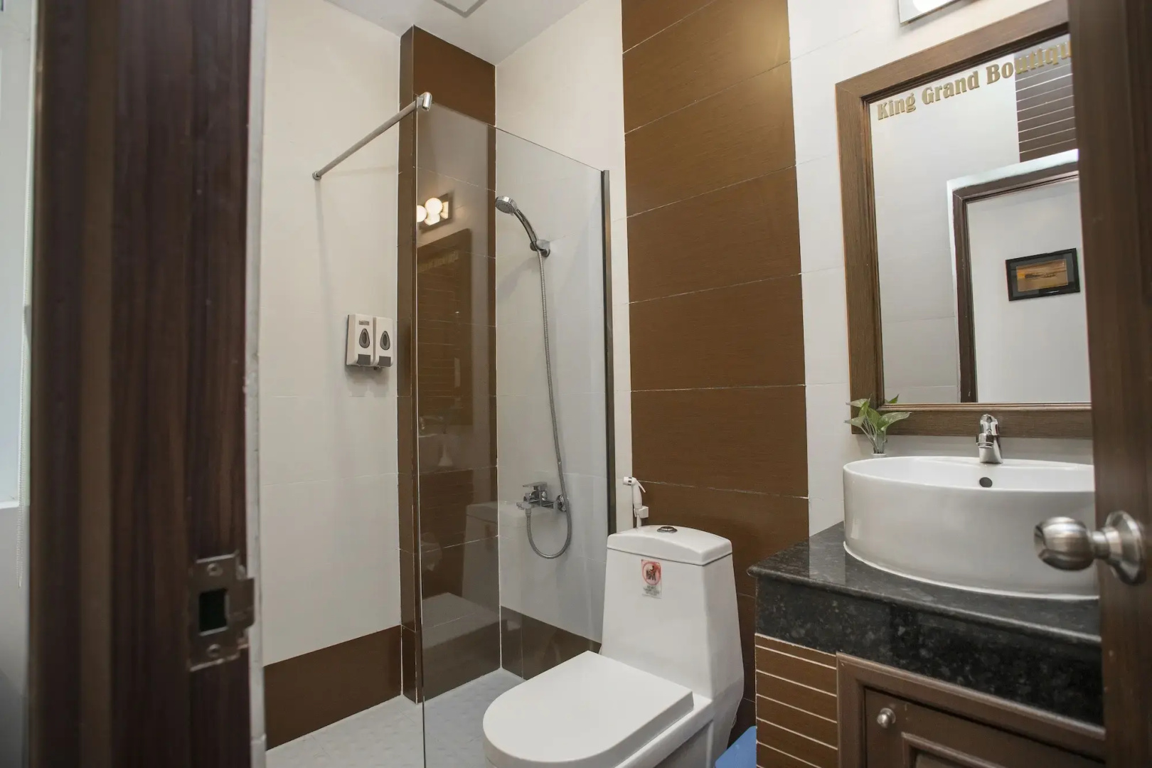 Photo - King Grand Boutique Hotel