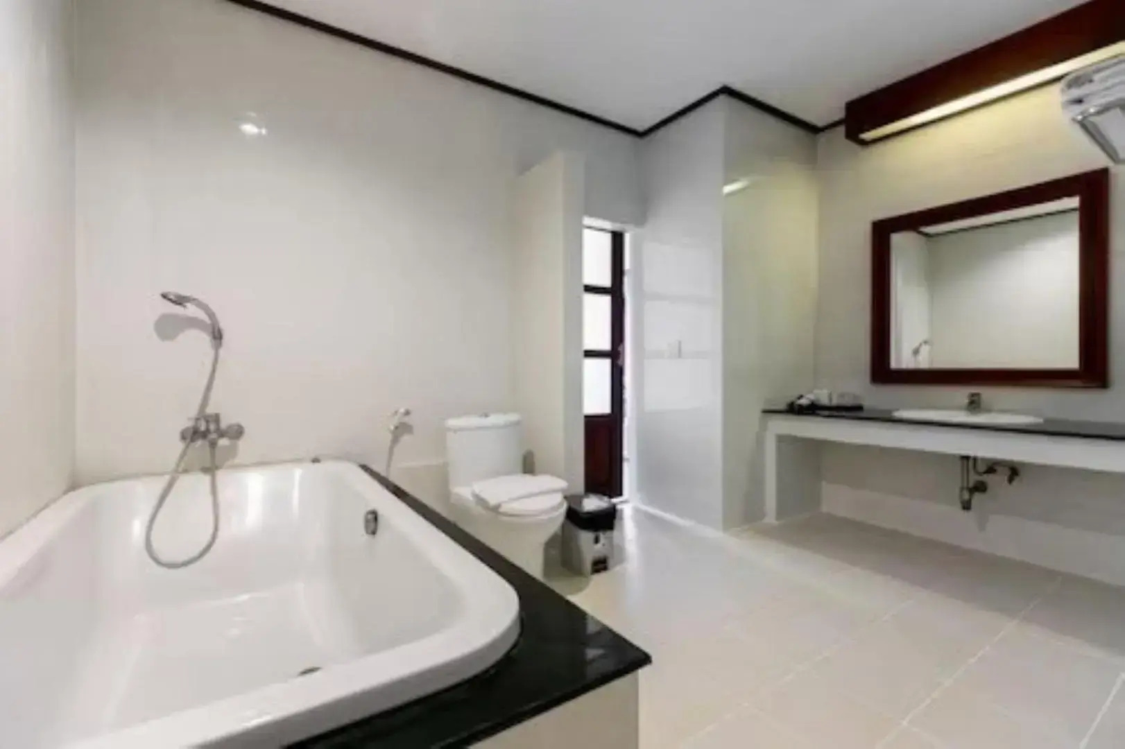 Foto - The President Hotel at Chokchai 4