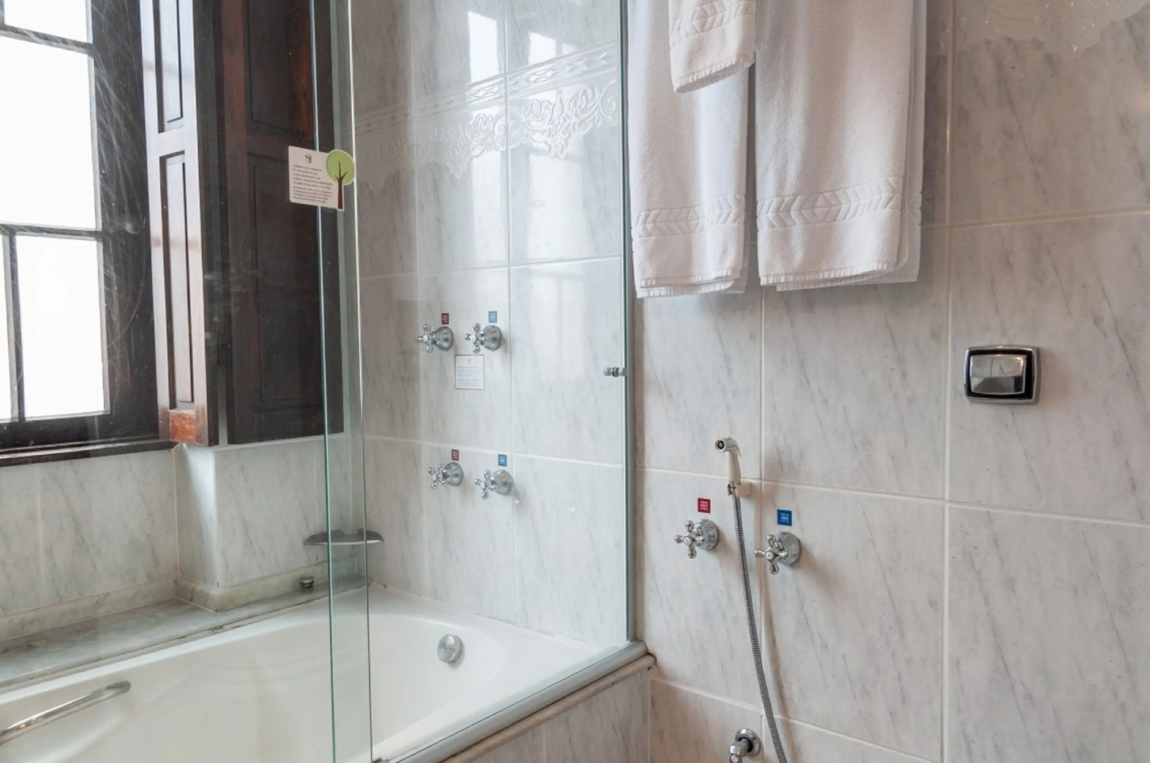 Photo - Johnscher by SJ - San Juan Curitiba