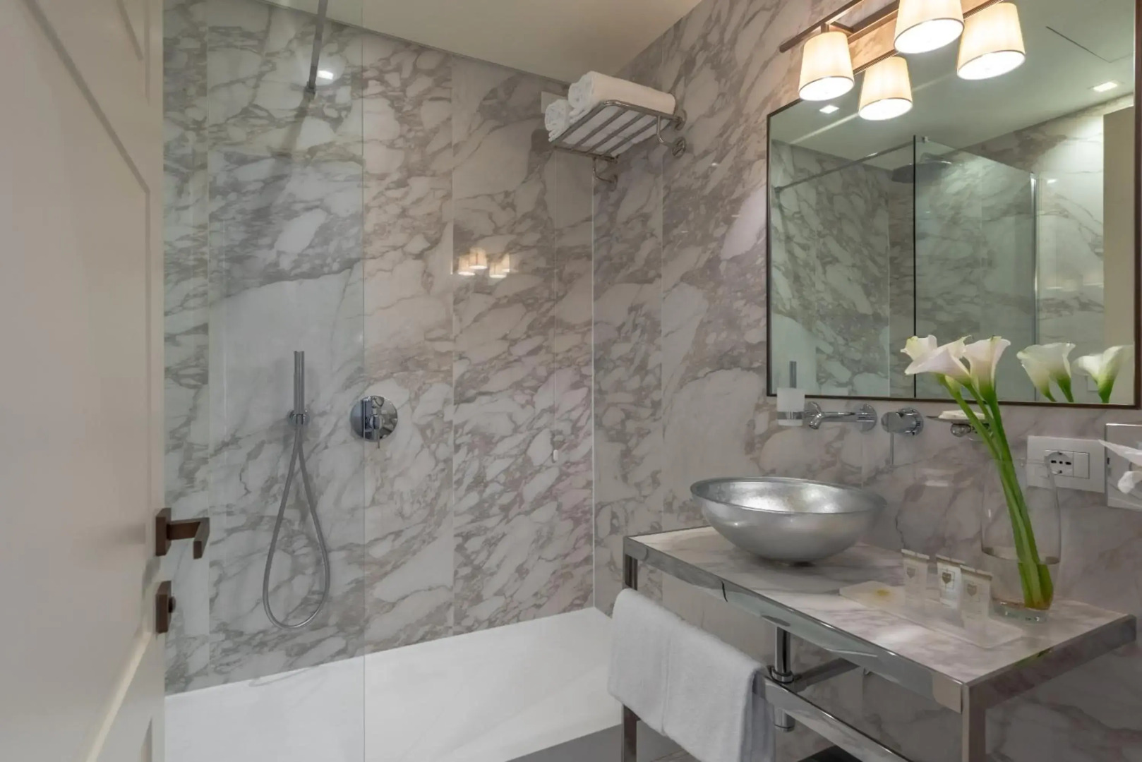 Photo - Palazzo Veneziano - Venice Collection