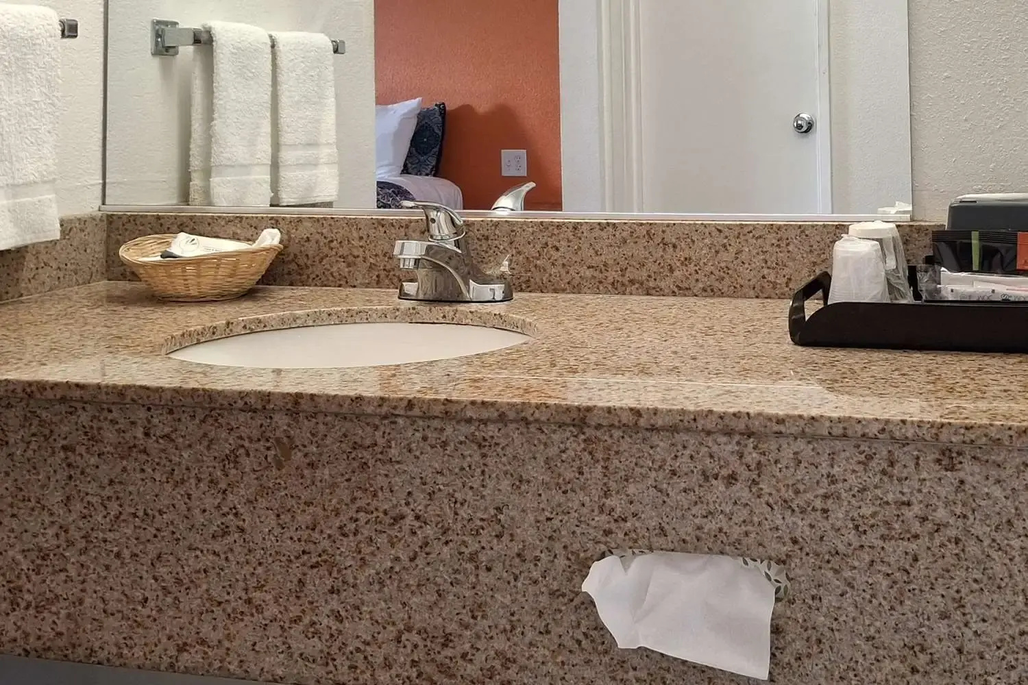 Photo - Rodeway Inn Alameda-Oakland