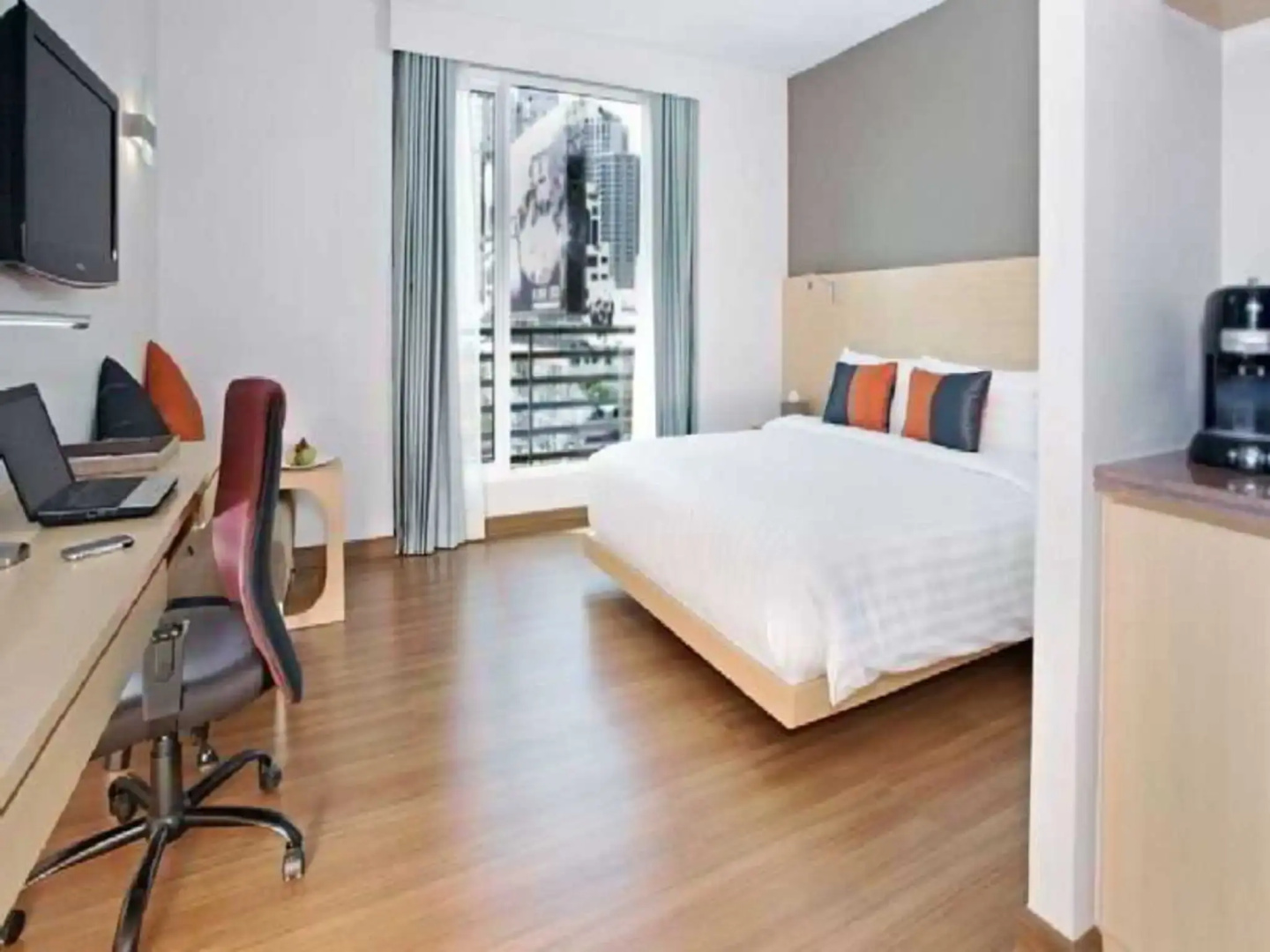 Photo - Hotel Solo, Sukhumvit 2, Bangkok - SHA Extra Plus
