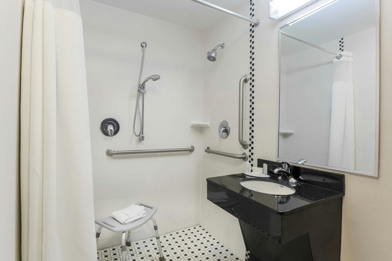 Photo - Fairfield Inn & Suites Mahwah