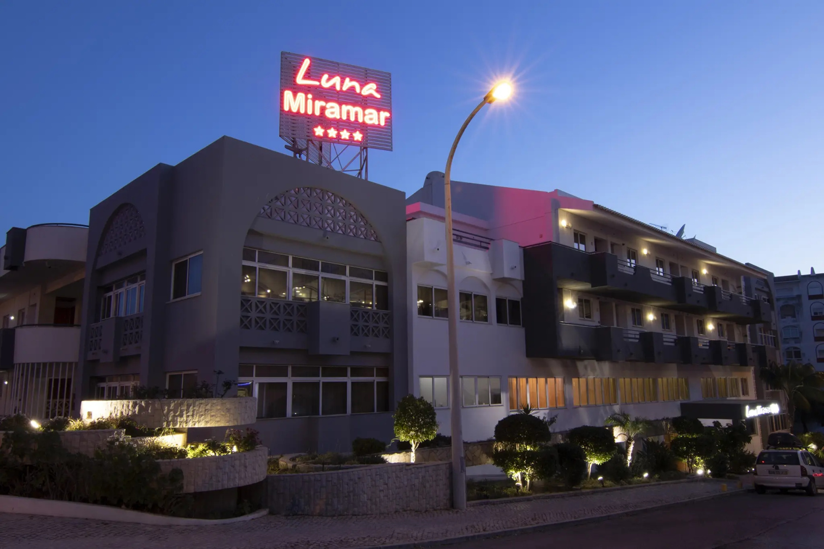 Photo - Luna Miramar Club