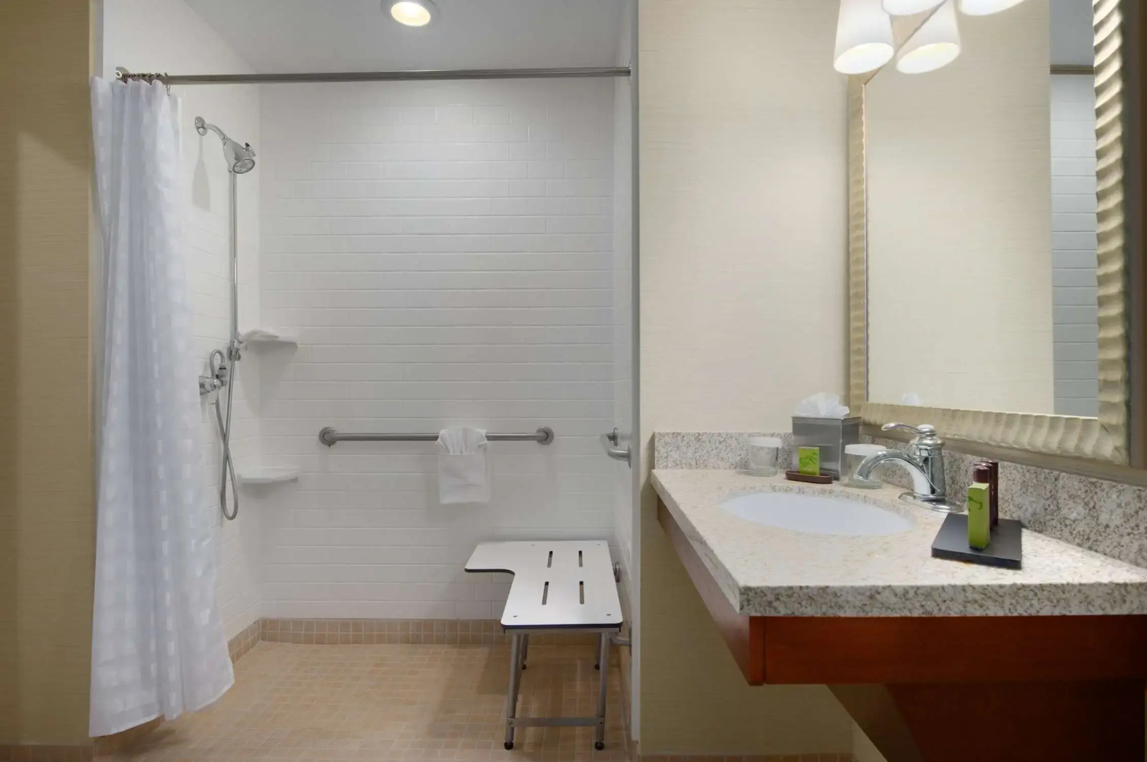 Photo - Embassy Suites by Hilton Tampa Brandon