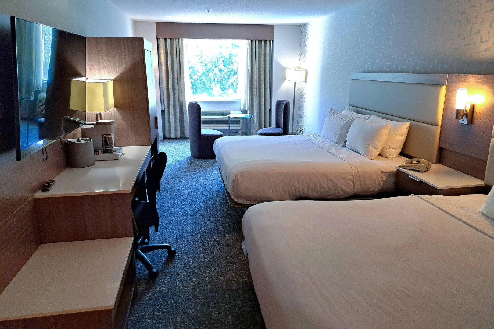 Photo - Comfort Hotel Vancouver Airport