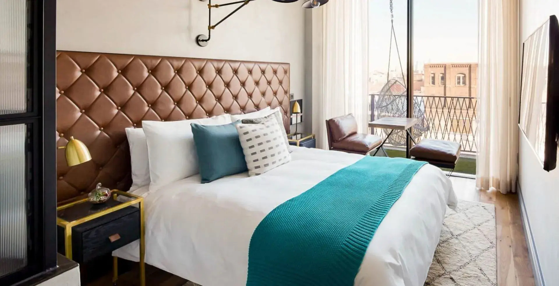 Photo - Arlo Williamsburg