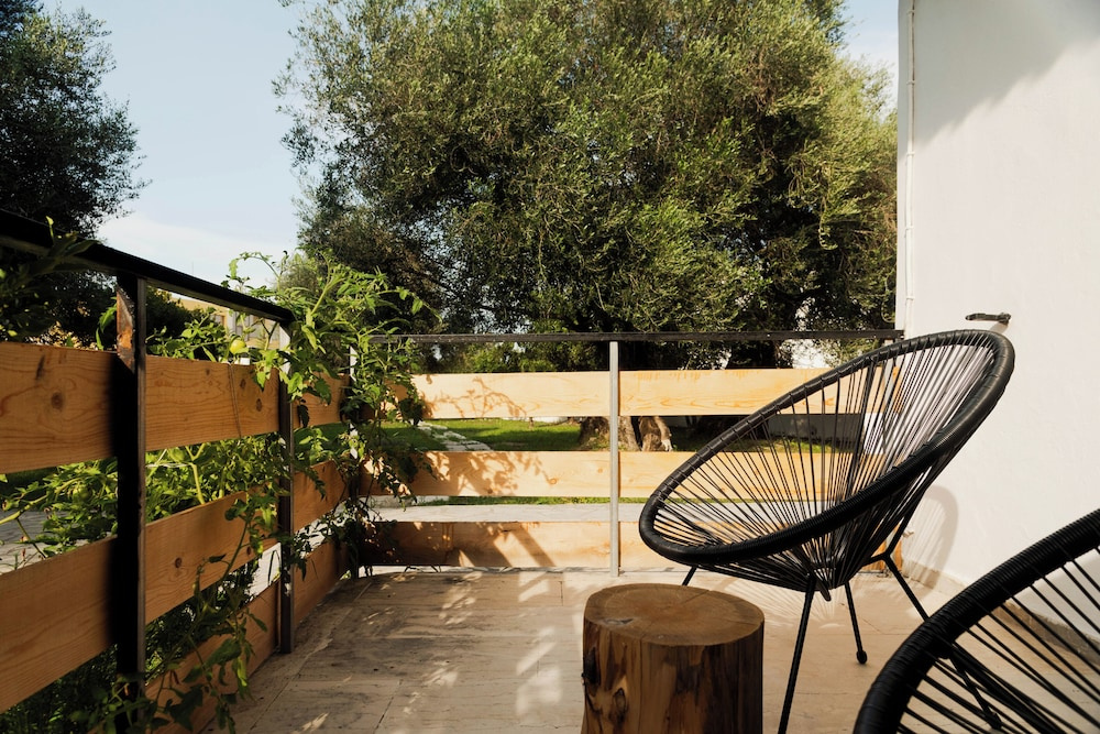 Photo - BOHOTEL Messonghi - Designer's Hotel