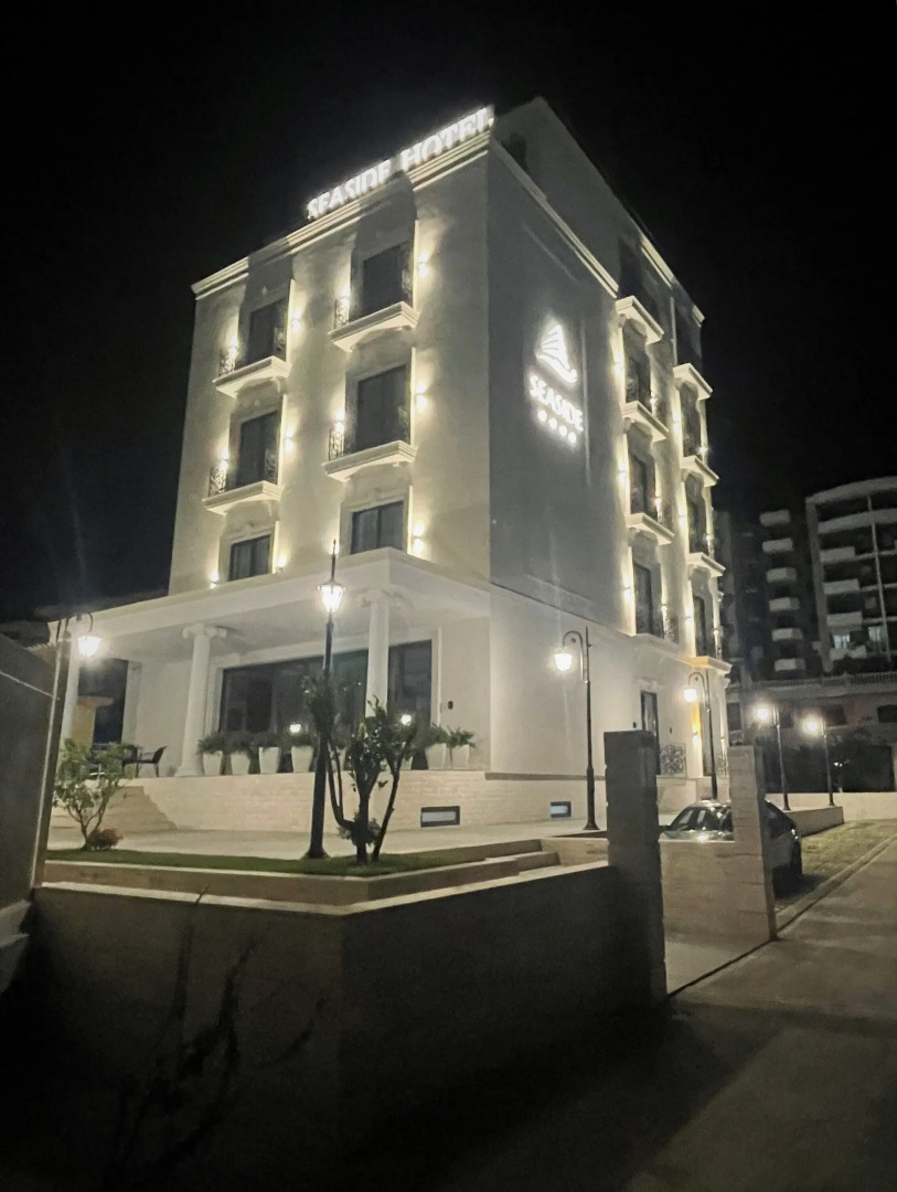 Photo - Seaside Hotel