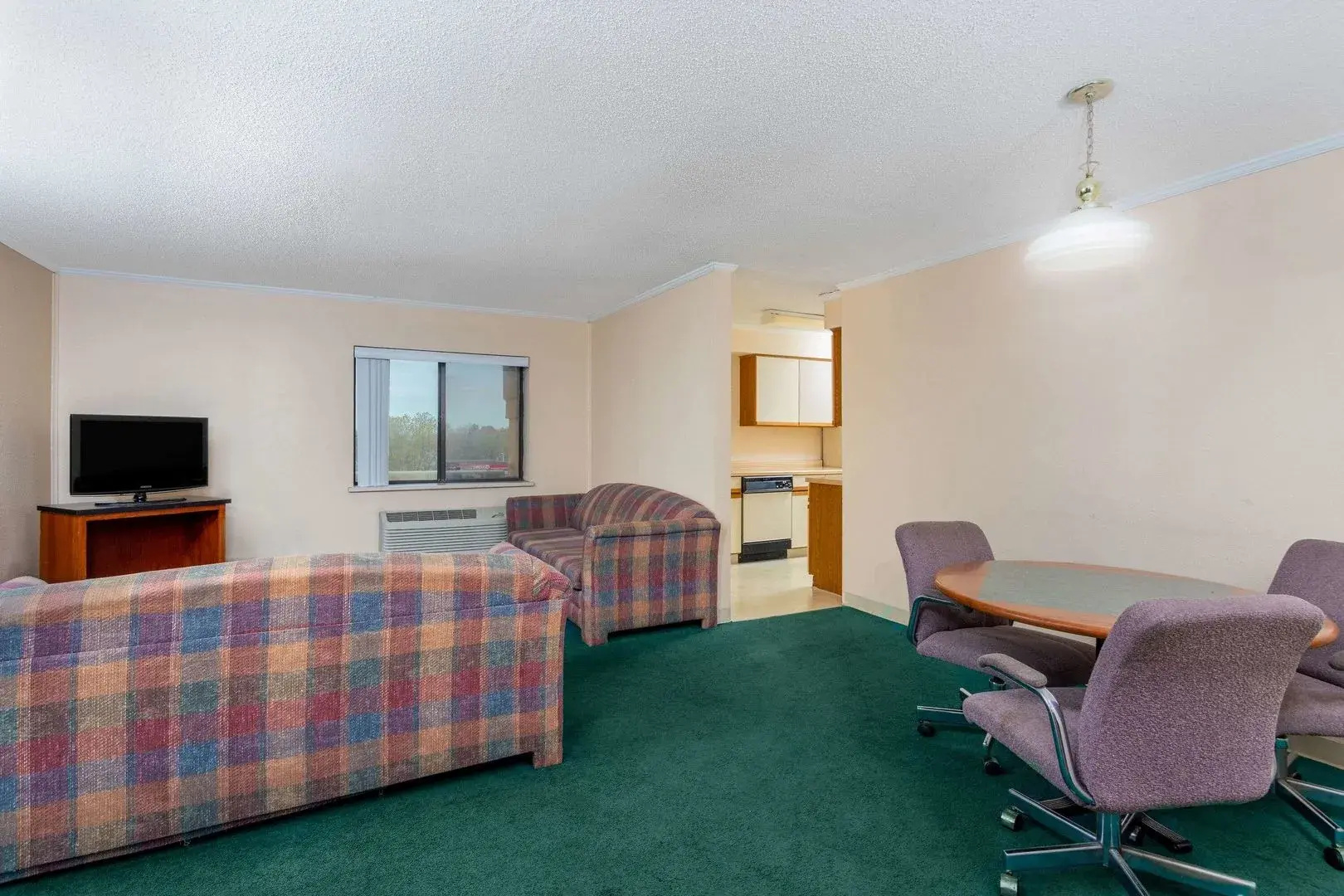 Foto - Norwood Inn & Suites by BlissPoint Post Rd Indianapolis